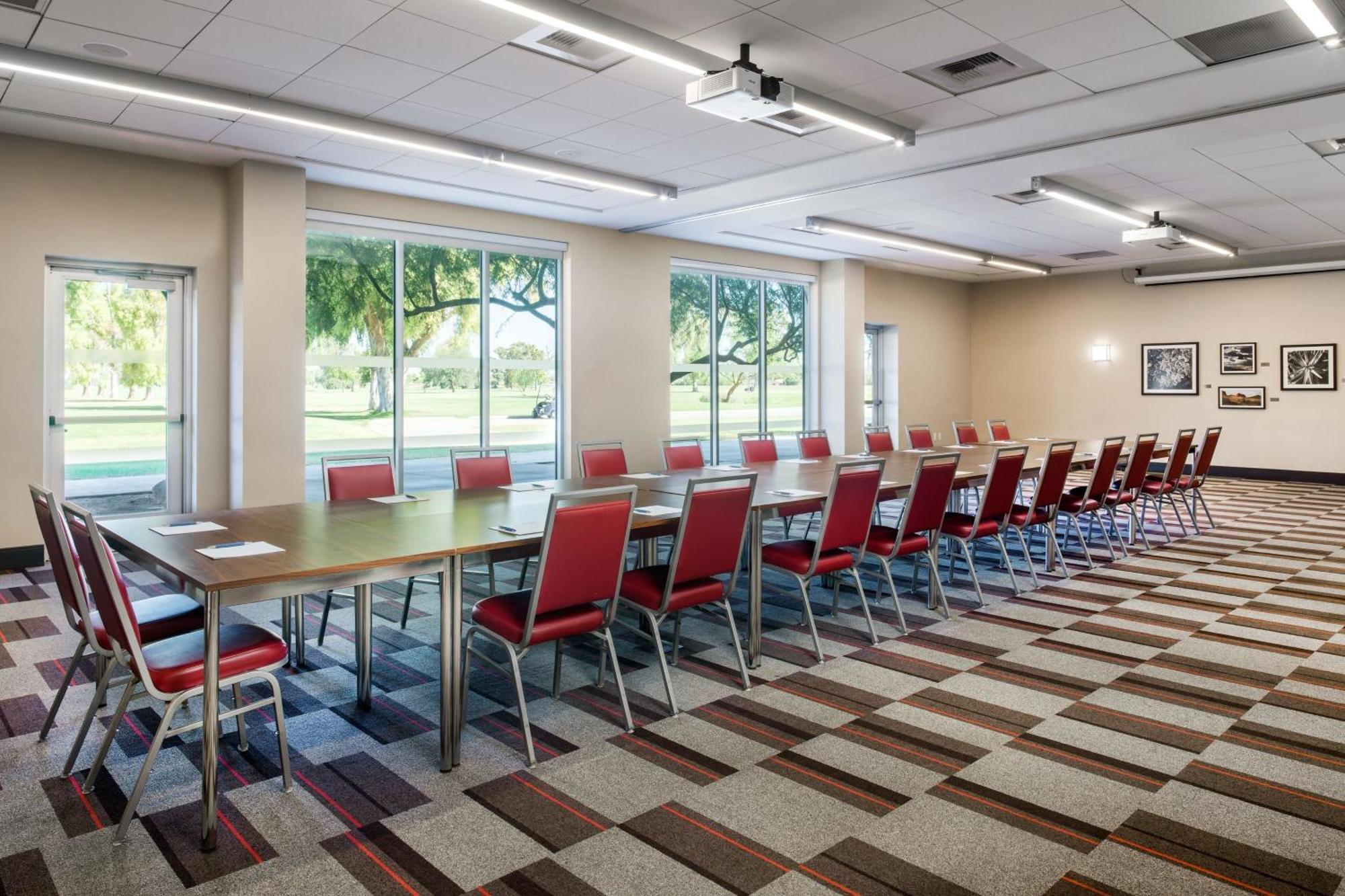 Four Points By Sheraton At Phoenix Mesa Gateway Airport Eksteriør billede