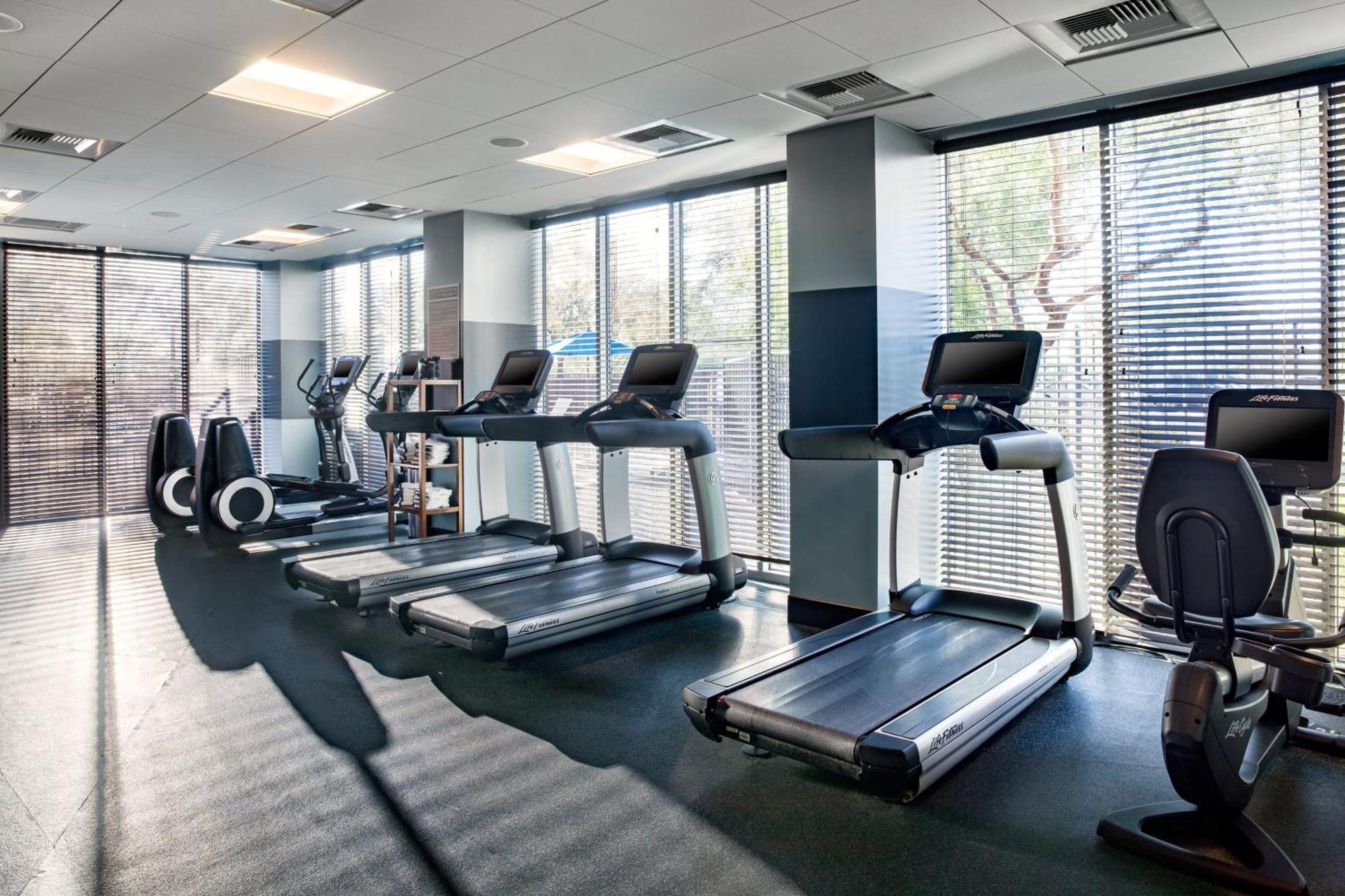 Four Points By Sheraton At Phoenix Mesa Gateway Airport Eksteriør billede
