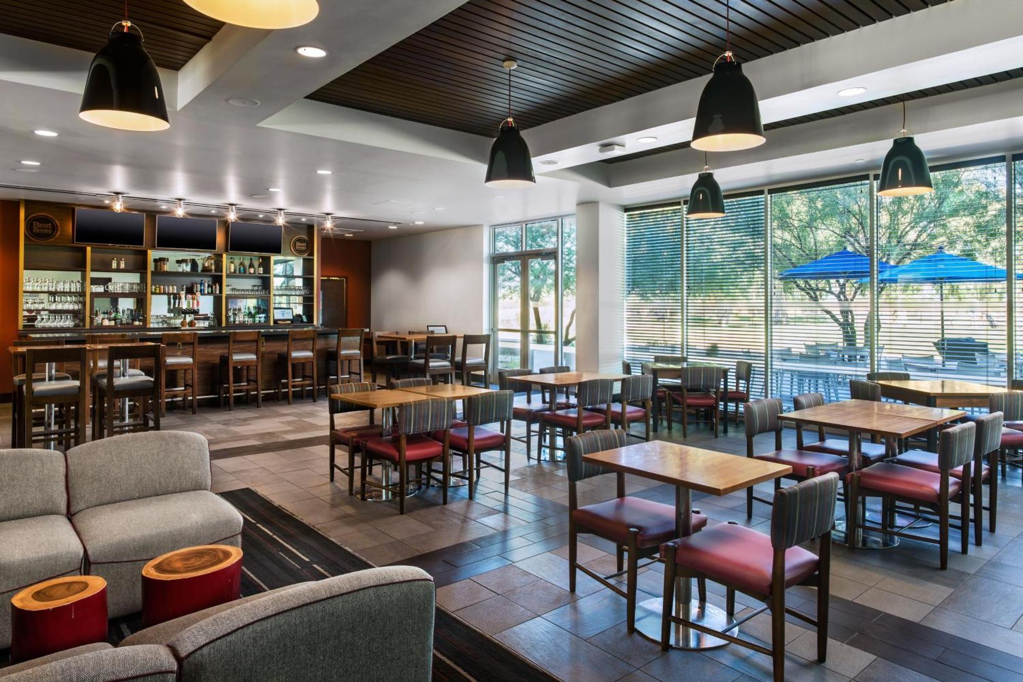 Four Points By Sheraton At Phoenix Mesa Gateway Airport Eksteriør billede